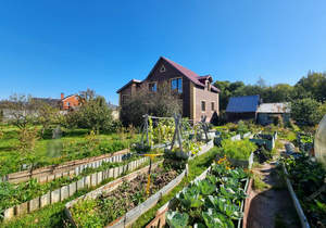 Дом 360м², 2-этажный, участок 13 сот.  