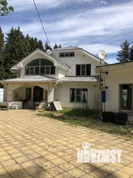 Таунхаус 440м², 3-этажный, участок 15 сот.  