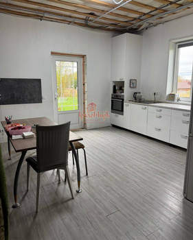 Дом 150м², 2-этажный, участок 10 сот.  