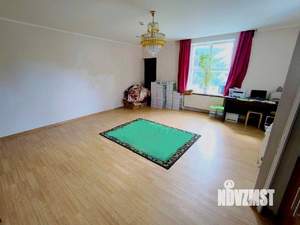 Дом 476м², 3-этажный, участок 9 сот.  