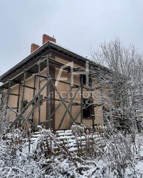 Дом 260м², 2-этажный, участок 12 сот.  