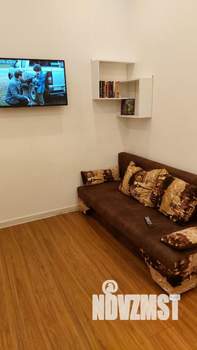 Студия квартира, посуточно, 40м2, 1/6 этаж