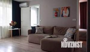 3-к квартира, посуточно, 48м2, 1/1 этаж