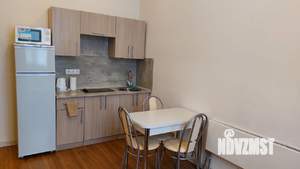Студия квартира, посуточно, 39м2, 1/6 этаж