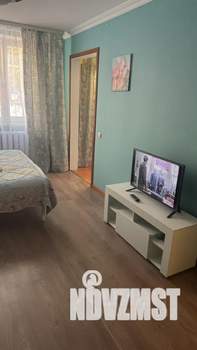 1-к квартира, посуточно, 31м2, 1/9 этаж