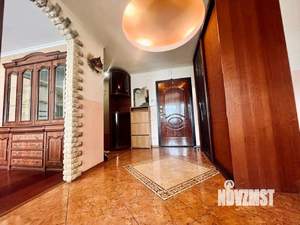 3-к квартира, на длительный срок, 105м2, 2/5 этаж