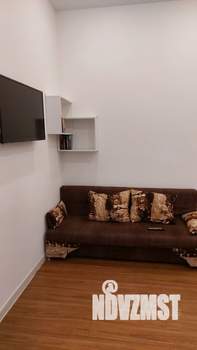 Студия квартира, посуточно, 39м2, 1/6 этаж