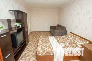 1-к квартира, посуточно, 38м2, 6/9 этаж