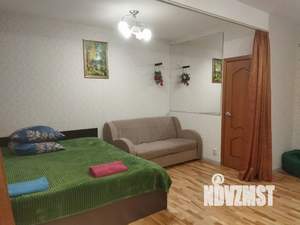 Студия квартира, посуточно, 46м2, 1/5 этаж