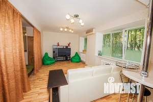 Студия квартира, посуточно, 46м2, 1/5 этаж