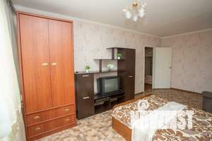 1-к квартира, посуточно, 38м2, 6/9 этаж