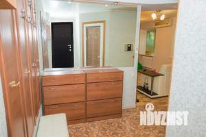 Студия квартира, посуточно, 46м2, 1/5 этаж