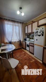 1-к квартира, посуточно, 37м2, 1/3 этаж