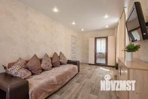 1-к квартира, посуточно, 42м2, 1/1 этаж