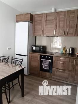 1-к квартира, посуточно, 35м2, 6/9 этаж