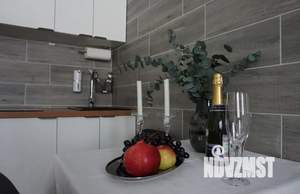 Студия квартира, посуточно, 35м2, 1/5 этаж