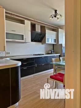 2-к квартира, посуточно, 68м2, 1/1 этаж