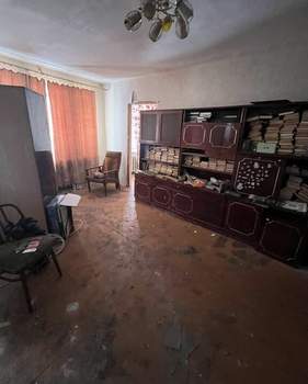 2-к квартира, вторичка, 42м2, 1/5 этаж