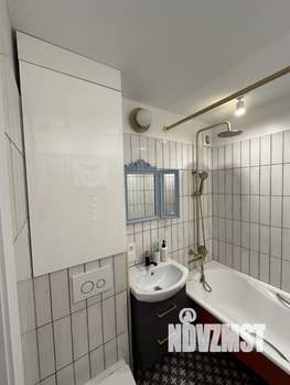 2-к квартира, вторичка, 39м2, 1/4 этаж