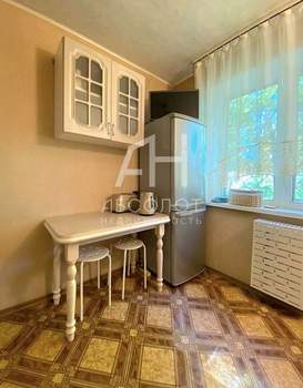 2-к квартира, вторичка, 46м2, 1/5 этаж