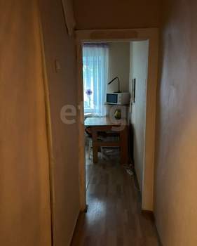 2-к квартира, вторичка, 43м2, 1/4 этаж