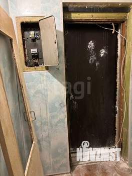 2-к квартира, вторичка, 42м2, 1/5 этаж