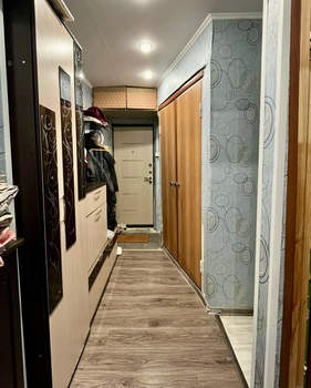 3-к квартира, вторичка, 60м2, 1/9 этаж