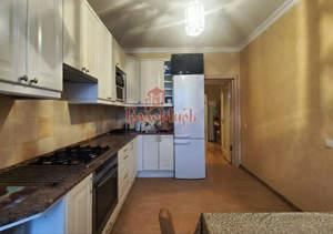 3-к квартира, вторичка, 80м2, 9/9 этаж