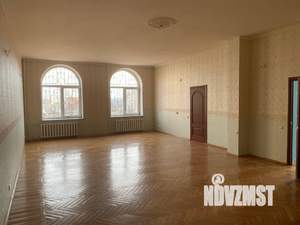 4-к квартира, вторичка, 270м2, 2/6 этаж