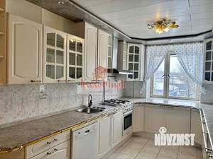 4-к квартира, вторичка, 141м2, 3/9 этаж