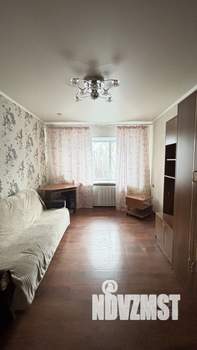 2-к квартира, вторичка, 43м2, 1/4 этаж