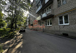 2-к квартира, вторичка, 42м2, 1/5 этаж