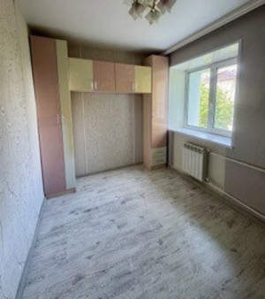 3-к квартира, вторичка, 42м2, 4/4 этаж