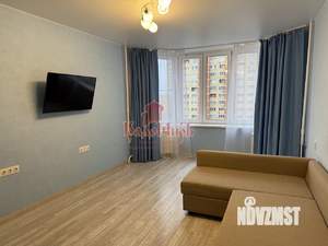 2-к квартира, вторичка, 74м2, 7/17 этаж