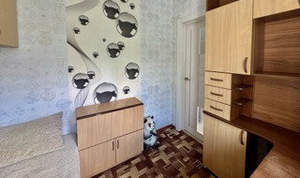 3-к квартира, вторичка, 42м2, 4/4 этаж
