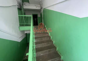 2-к квартира, вторичка, 53м2, 1/4 этаж