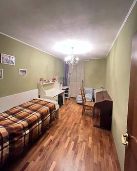 3-к квартира, вторичка, 110м2, 4/4 этаж