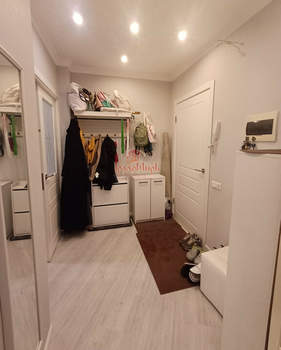 2-к квартира, вторичка, 72м2, 1/9 этаж