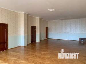 4-к квартира, вторичка, 270м2, 2/6 этаж