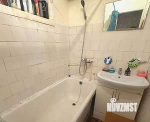 2-к квартира, вторичка, 42м2, 1/5 этаж