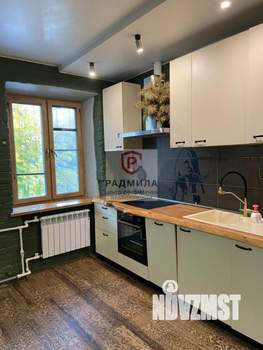 2-к квартира, вторичка, 52м2, 1/3 этаж