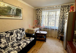 2-к квартира, вторичка, 42м2, 1/5 этаж