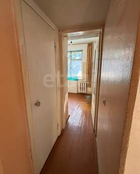 2-к квартира, вторичка, 40м2, 1/5 этаж