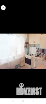 2-к квартира, вторичка, 42м2, 1/5 этаж