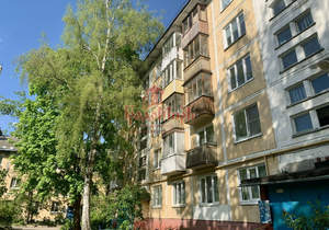2-к квартира, вторичка, 42м2, 1/5 этаж
