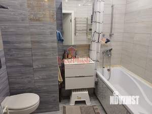 2-к квартира, вторичка, 72м2, 1/9 этаж