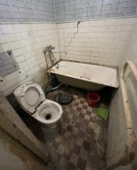 2-к квартира, вторичка, 42м2, 1/5 этаж