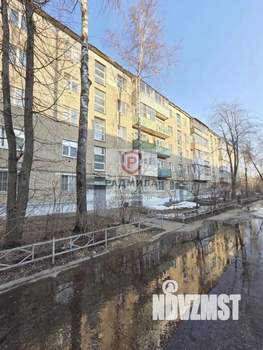 2-к квартира, вторичка, 39м2, 1/5 этаж