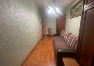 2-к квартира, вторичка, 43м2, 1/5 этаж